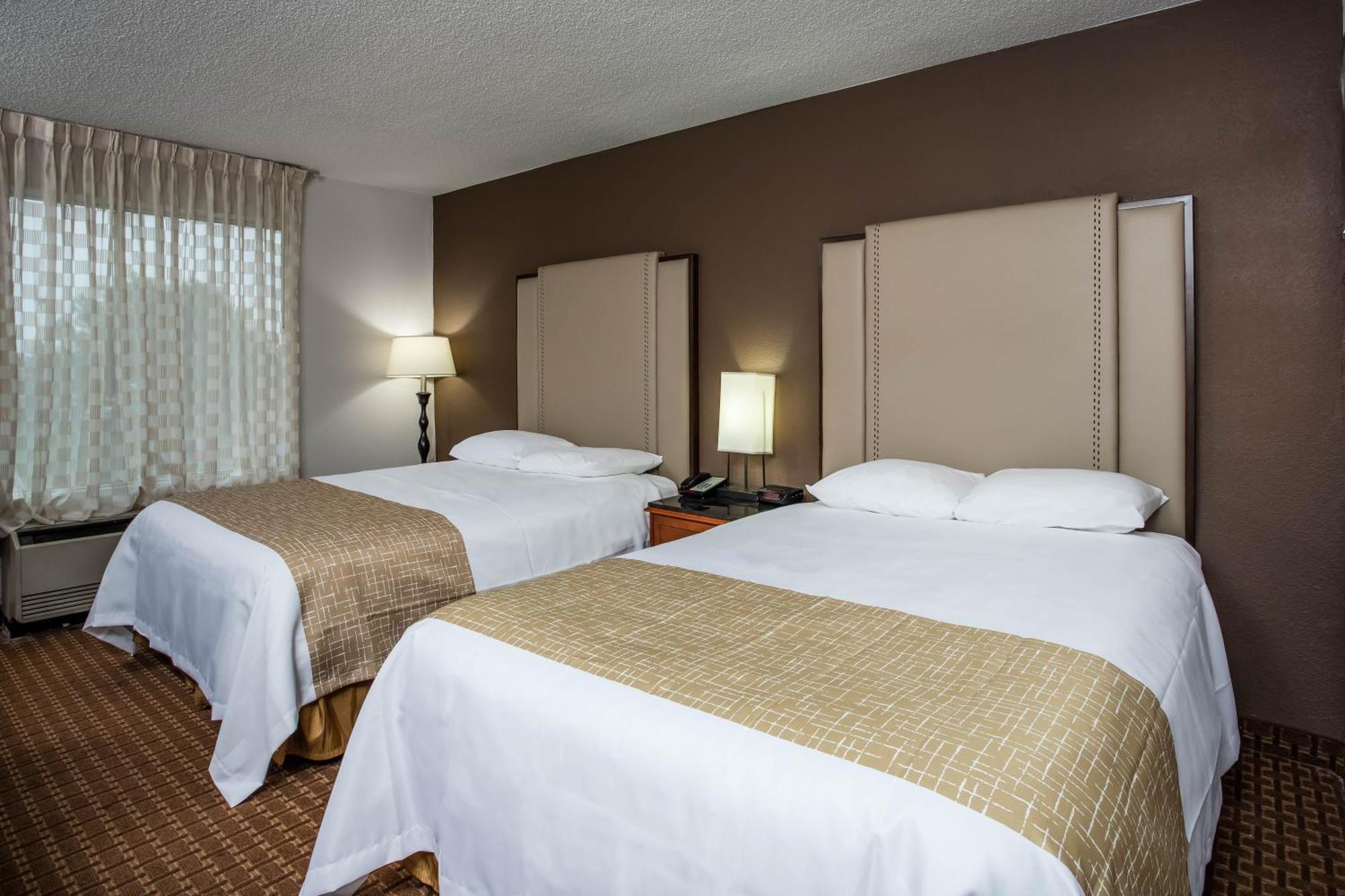 Travelodge By Wyndham Fort Wayne North Exterior foto
